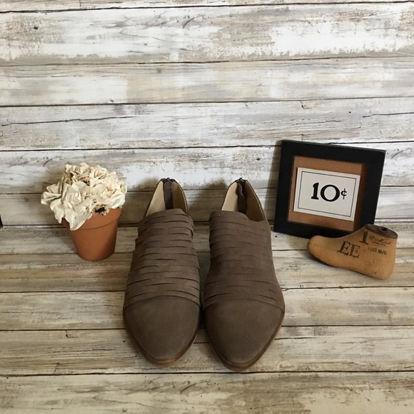 🛍 Host Pick 🛍 Chinese Laundry 9.5 Ankle Boots - Picture 2 of 7